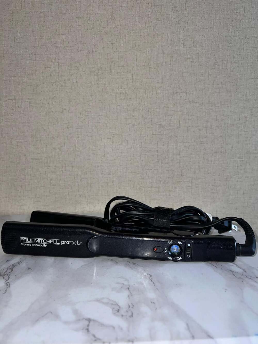 Paul Mitchell ProTools Express Ion Smooth Flat Iron Model S12NA